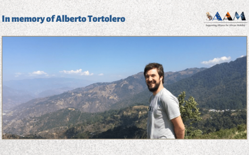 In memory of Alberto Tortolero, one of the founders of Mundus